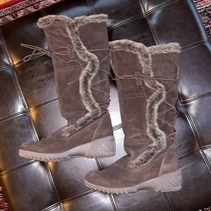 Fur-lined Khombu Waterproof Suede Boots